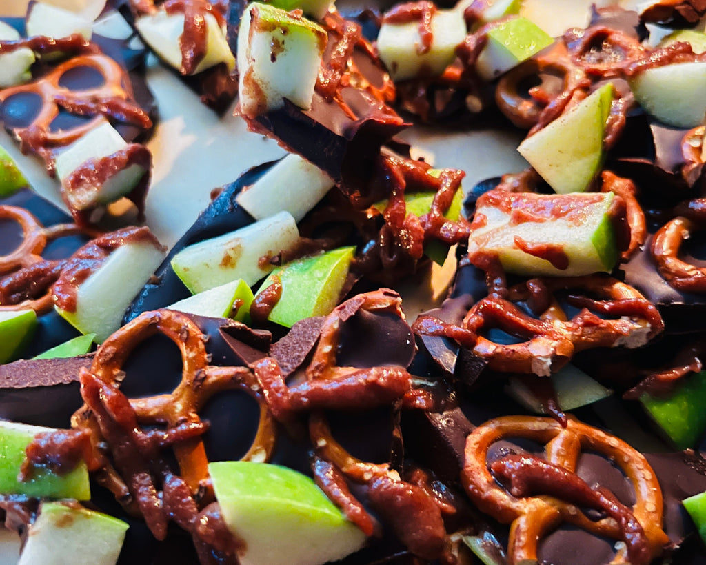 dark chocolate salted caramel apple bark easy healthy dessert vegan refined sugar free date caramel sauce 