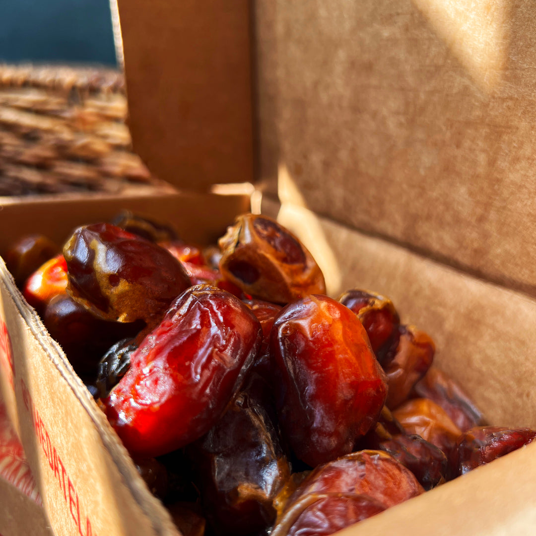 Organic Dates - 1 lb box